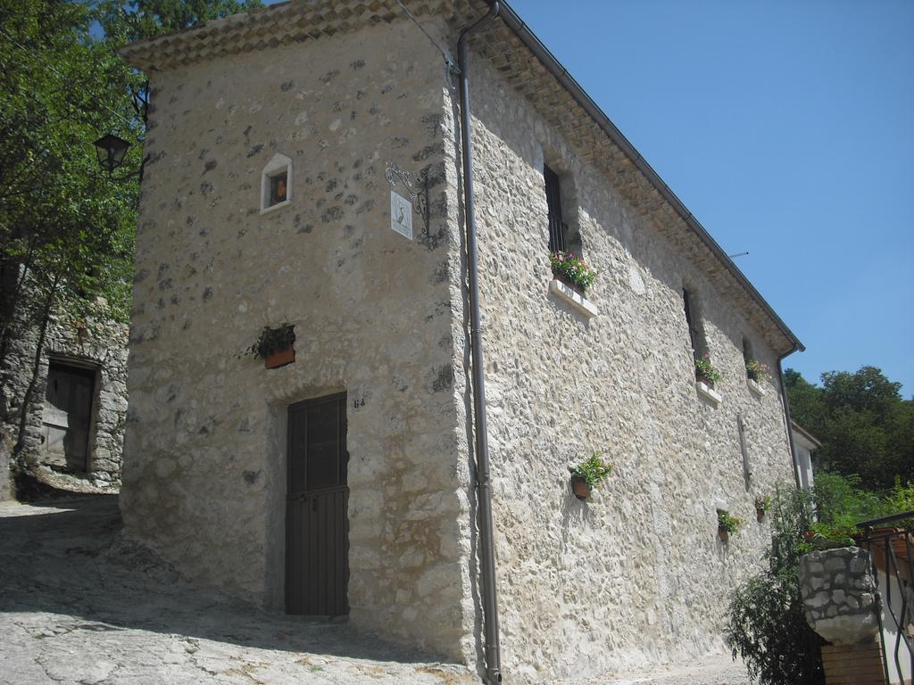 La Casa Sul Lago Posta Fibreno Exterior foto
