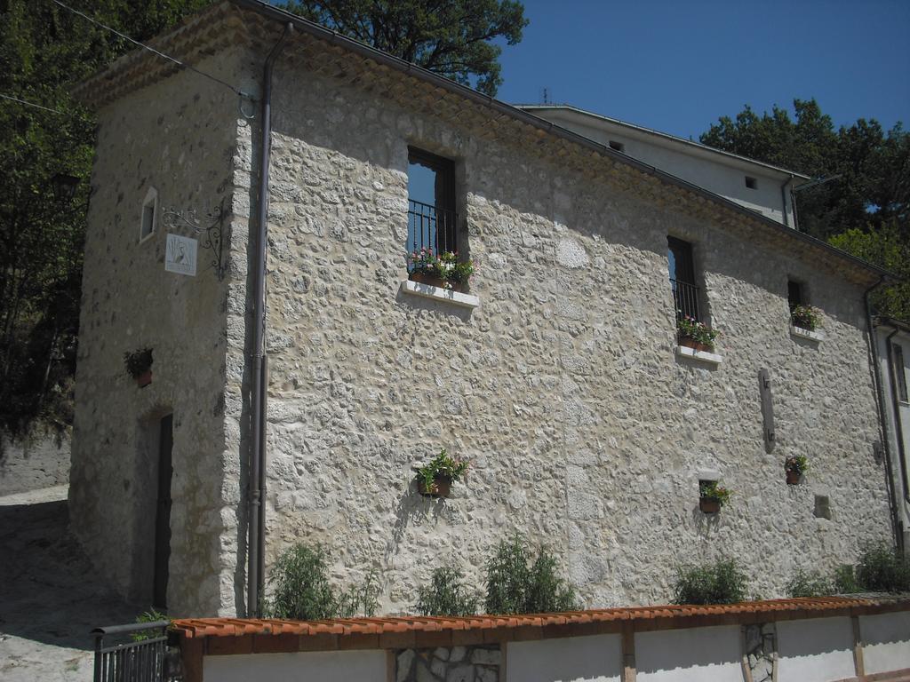 La Casa Sul Lago Posta Fibreno Exterior foto